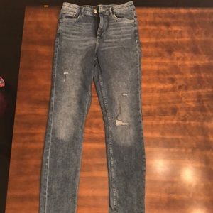 H&M divided size 8 Jean distressed